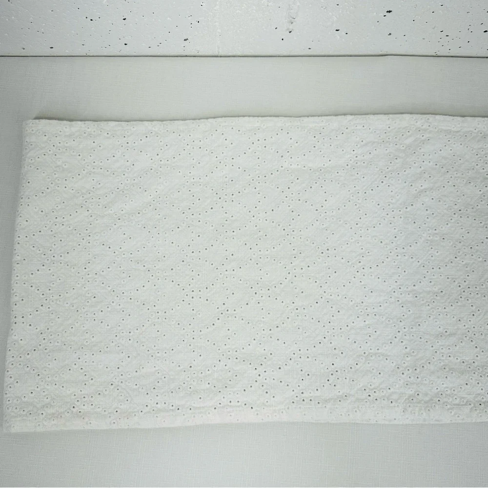 Unbranded White Eyelet Table Runner 13 x 66”